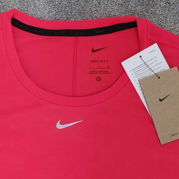 Nike Women's Dri-Fit One Luxe Tee T-Shirt Small Red Soft Breathable Recycled - Picture 6 of 16